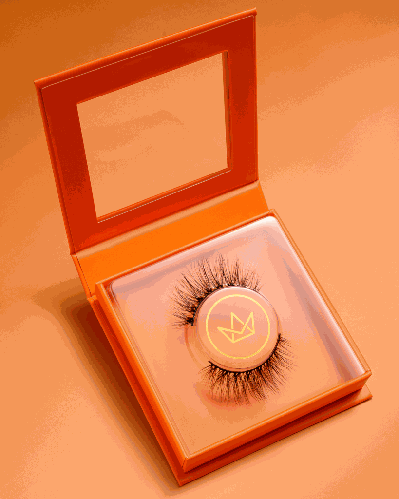 Cílios Postiços Foxy da coleção Lashes by Mari Maria Makeup